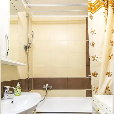 Apart On Nezavisimosti 72 Apartament *