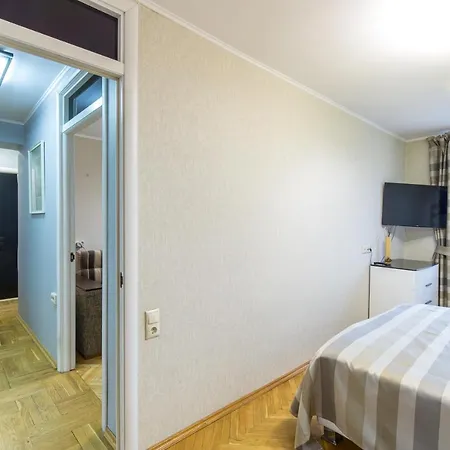Apart On Nezavisimosti 72 Apartament *